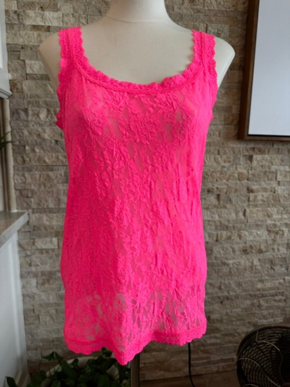 Hanky Panky Signature Lace Unlined Camisole Tank Fuschia Stretch Scallop Trim L